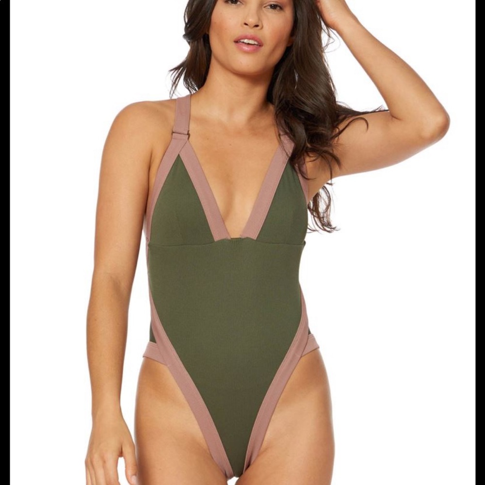 Dolce Vita Wanderer One Piece Swim Sz XL